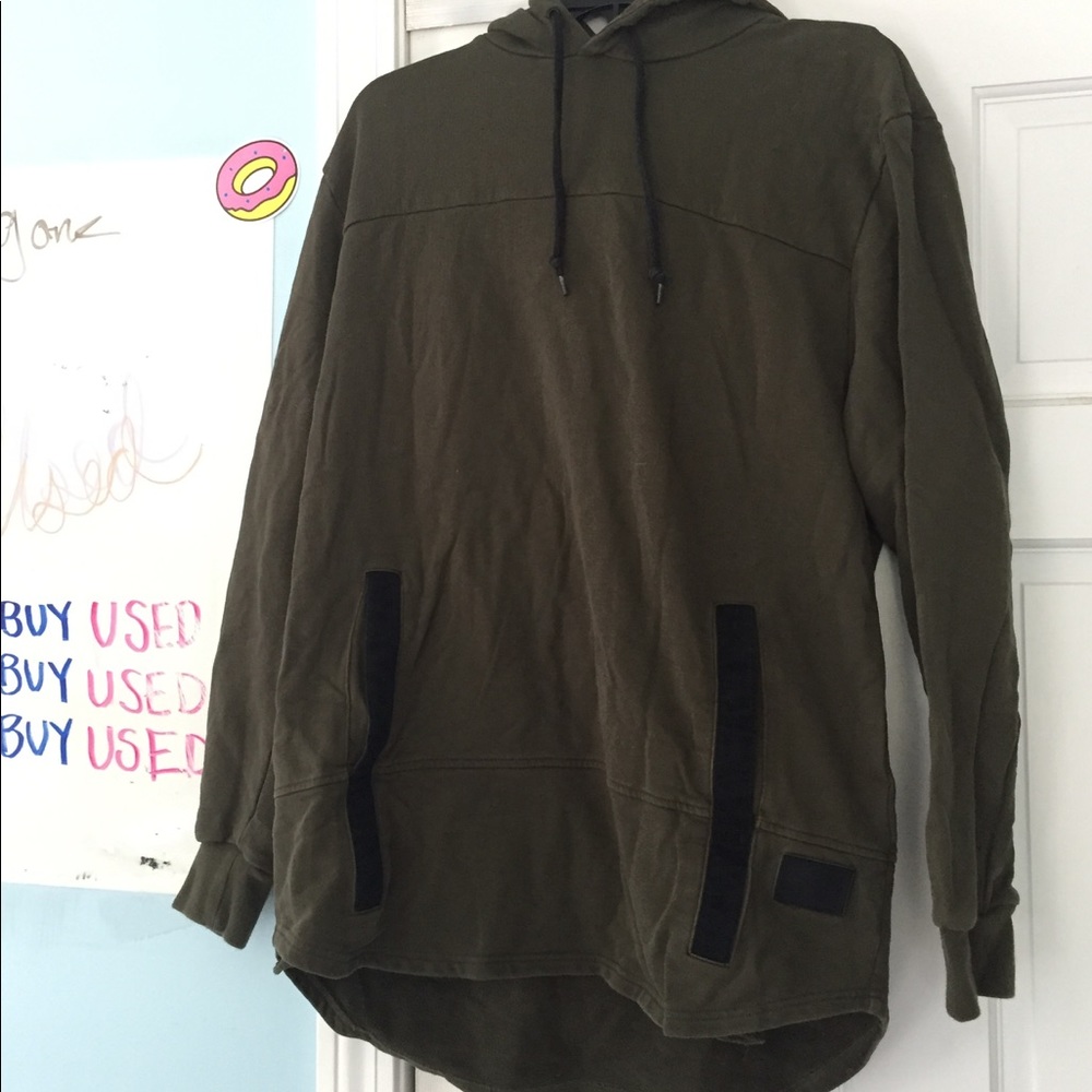 Crooks and castles sweatshirt